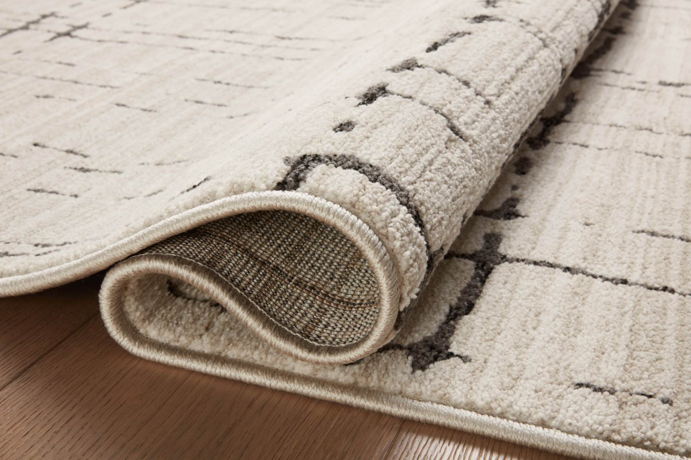 Darby Rug Loloi II Darby Dar-06 Sand - Dk Grey | Rug Studio